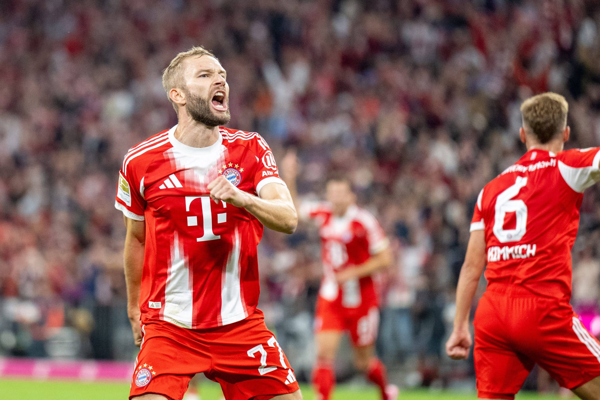 Konrad Laimer (bis 69.): Verteidigte gewohnt sehr hoch, schaltete sich auch immer wieder offensiv ein. Zwei Beispiele: Sein Abschluss in der 11. Minute und sein Passversuch auf Luis Díaz im Strafraum (45.+4). Hatte aber mit Antonio Nusa im zweiten Durchgang ein paar Probleme. Note 3