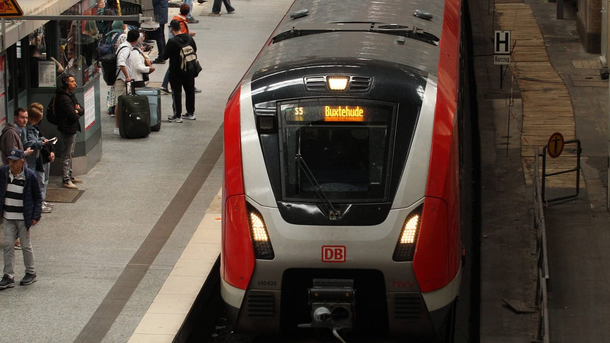 Zaradi gradbenih del oviran prestop na glavni železniški postaji v Hamburgu