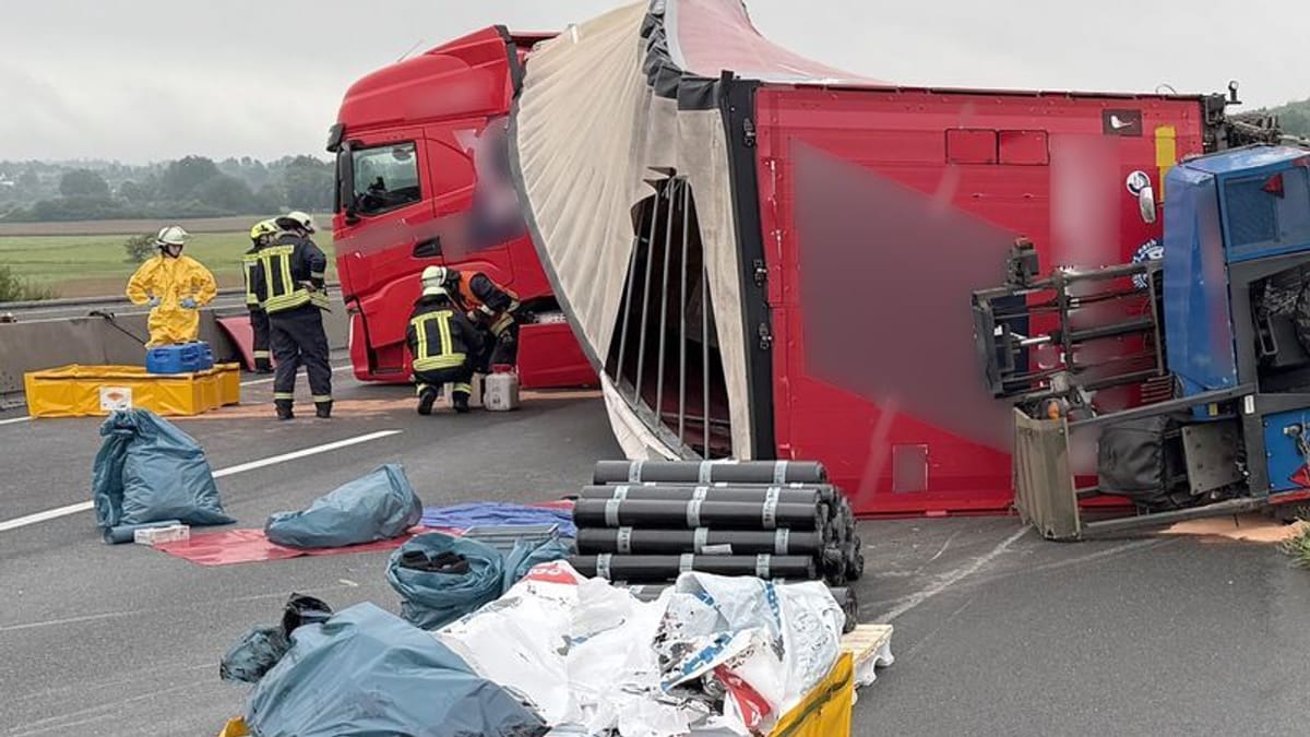 Zaprta avtocesta A5 v smeri juga po nesreči tovornega vozila pri Reiskirchnu