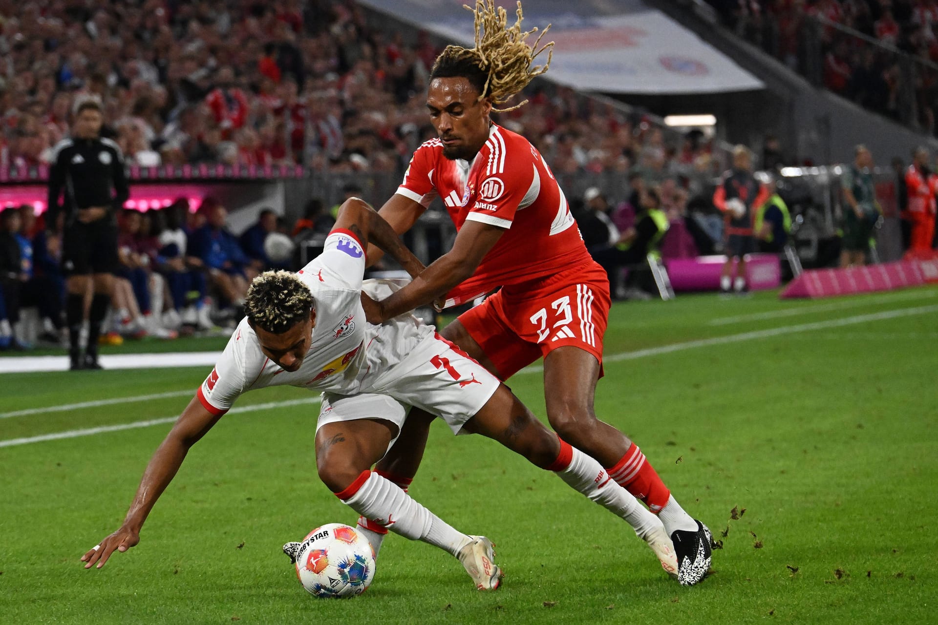 Sacha Boey (ab 69.): Der Franzose ersetzte Konrad Laimer rechts in der Abwehr, fügte sich gut ein, blieb aber auch ohne großen Effekt. Note 3