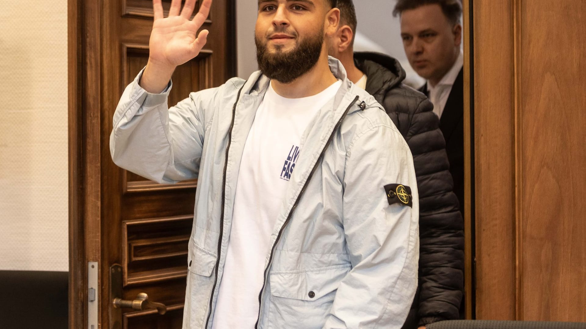 Beginn Strafprozess gegen Rapper nach Angriff auf Pocher Beginn Strafprozess gegen Rapper nach Angriff auf Pocher