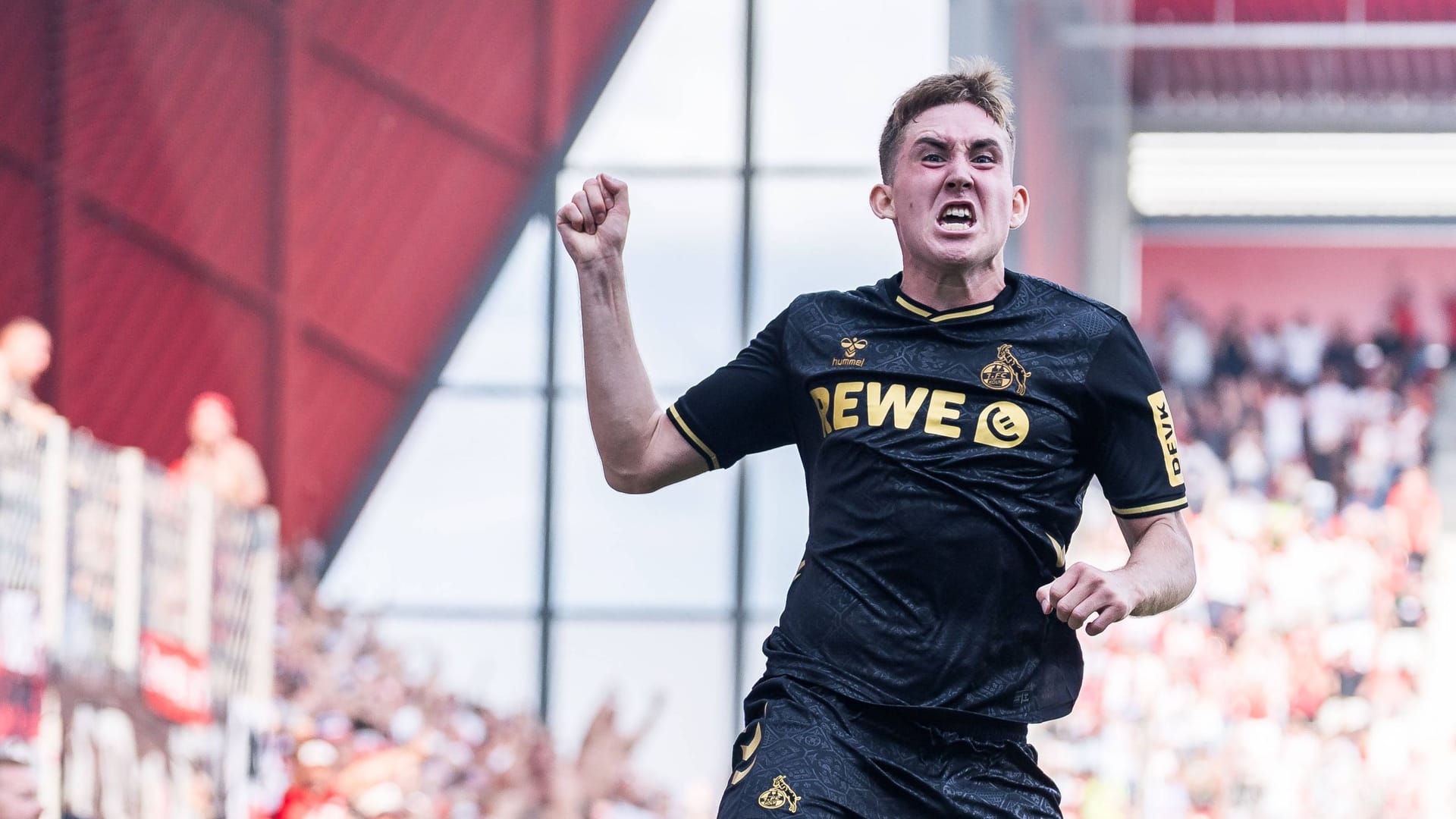 Ísak Johannesson jubelt: Er sicherte Köln ganz spät den Sieg. Ísak Johannesson jubelt: Er sicherte Köln ganz spät den Sieg.