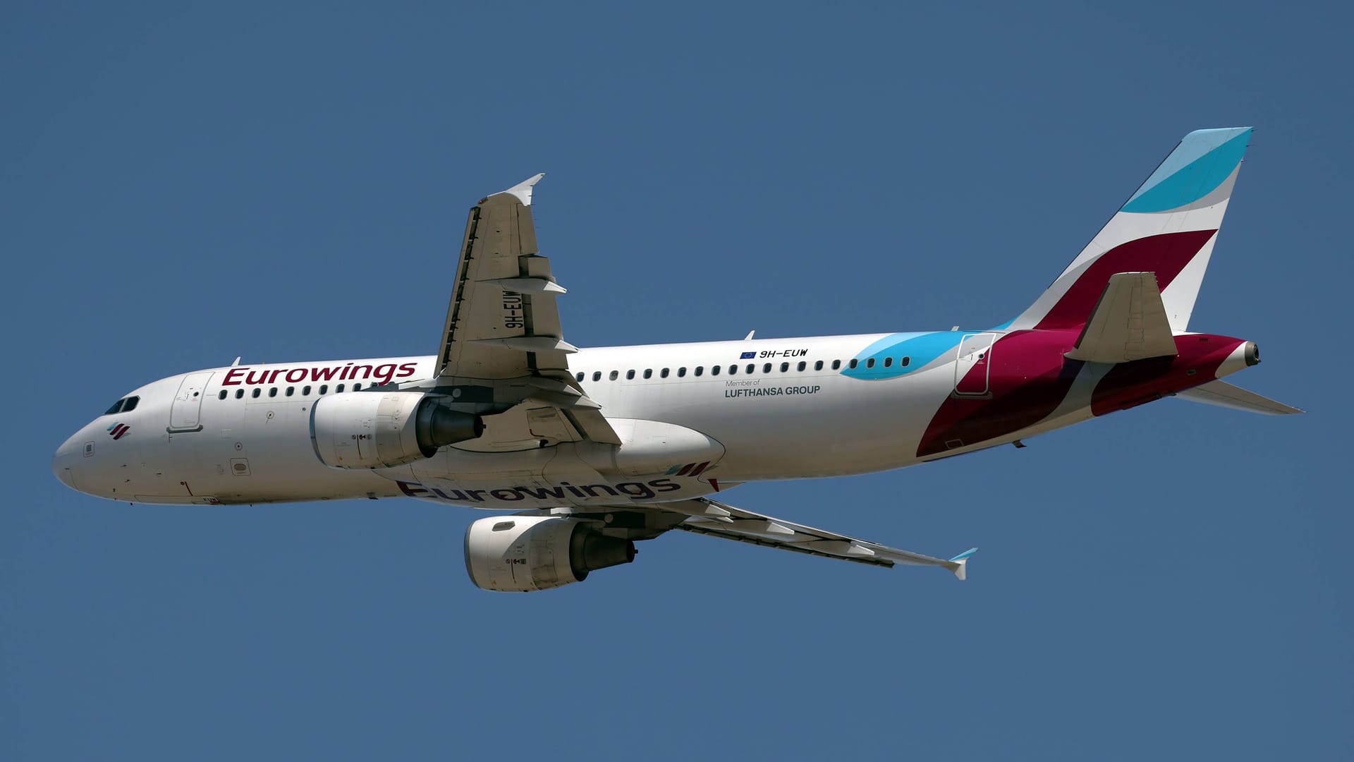 Eurowings-Flieger im Anflug (Symbolfoto): Die Airline fliegt künftig auch von Düsseldorf nach Dubai. Eurowings-Flieger im Anflug (Symbolfoto): Die Airline fliegt künftig auch von Düsseldorf nach Dubai.