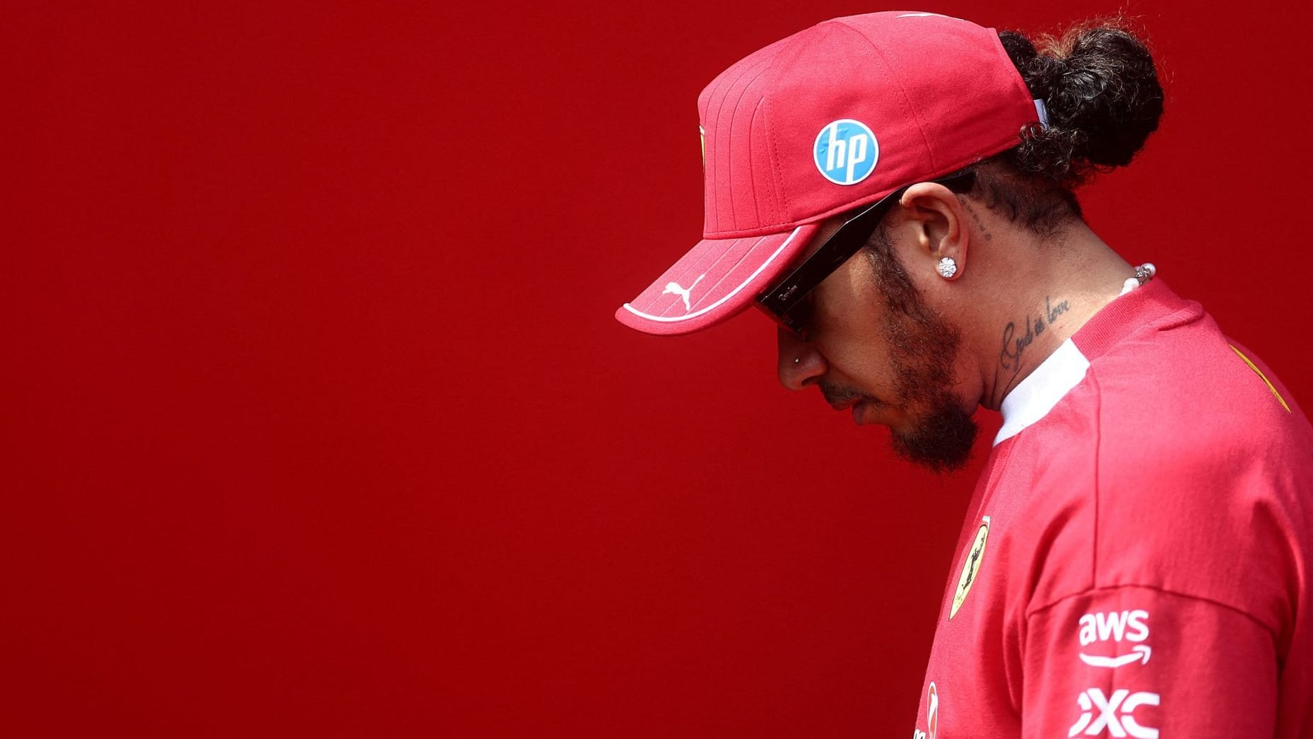 Weiter im Tief: Lewis Hamilton nachdenklich beim Rennwochenende in Ungarn.