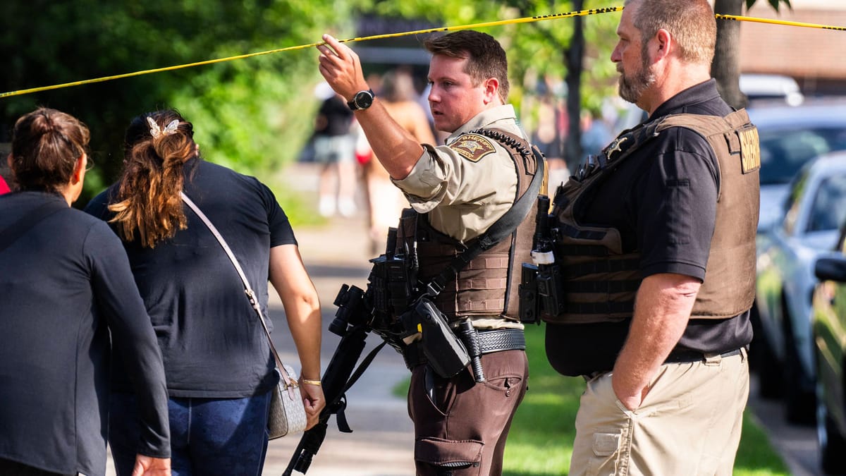 Schütze schrieb "Kill Donald Trump" auf Gewehrmagazin