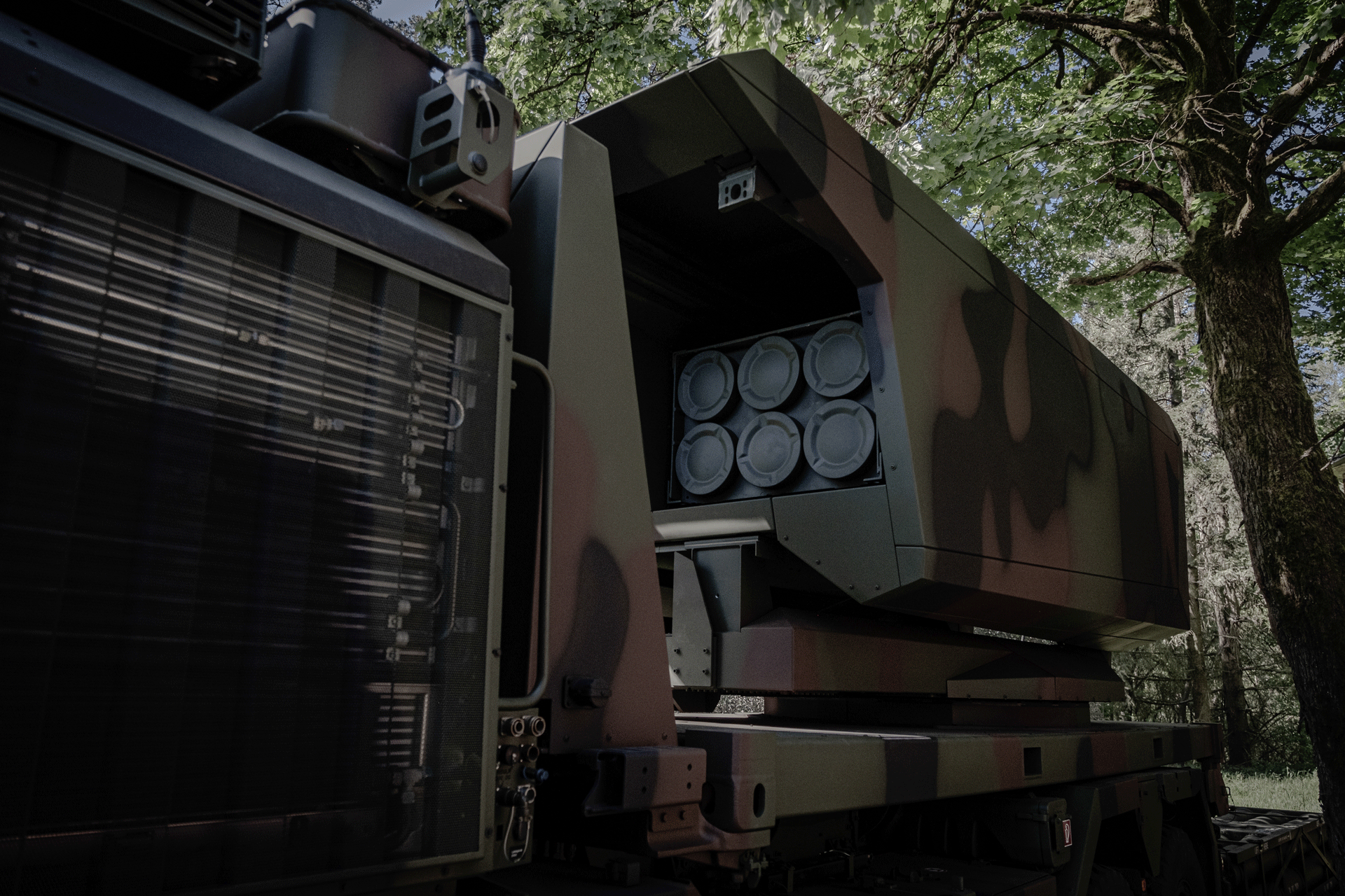 Der neue GMARS-Raketenwerfer von Rheinmetall ist erstmals mit scharfer Munition getestet worden.