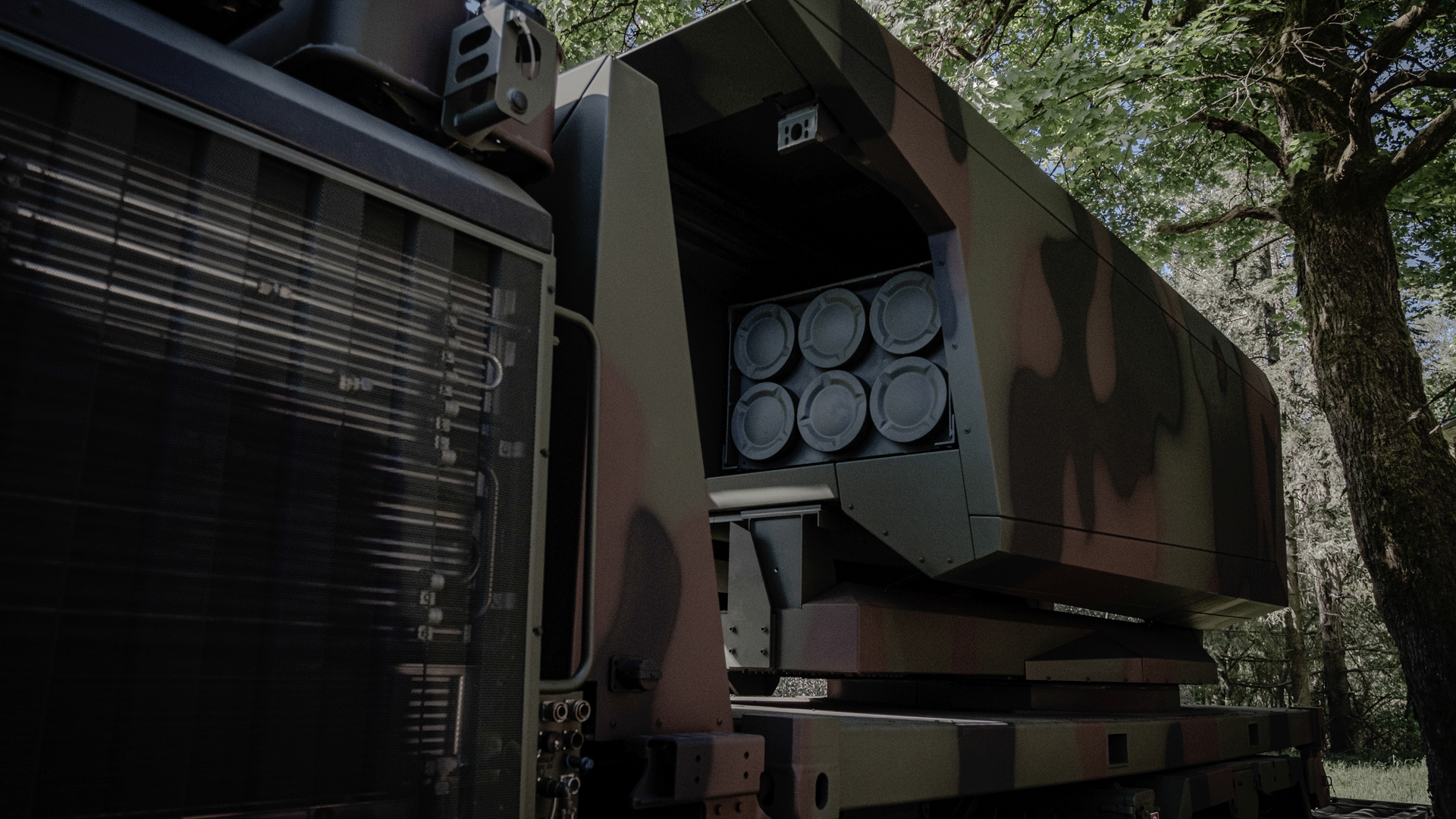 Der neue GMARS-Raketenwerfer von Rheinmetall ist erstmals mit scharfer Munition getestet worden.