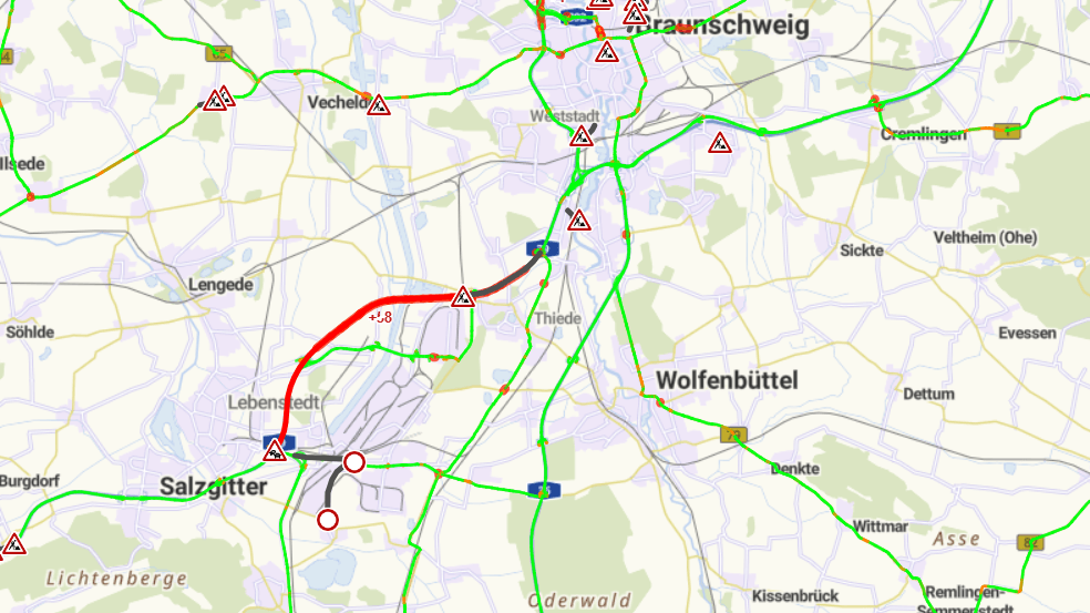 Stau auf der A39: Noch bis Dienstagabend soll die Vollsperrung bestehen bleiben.