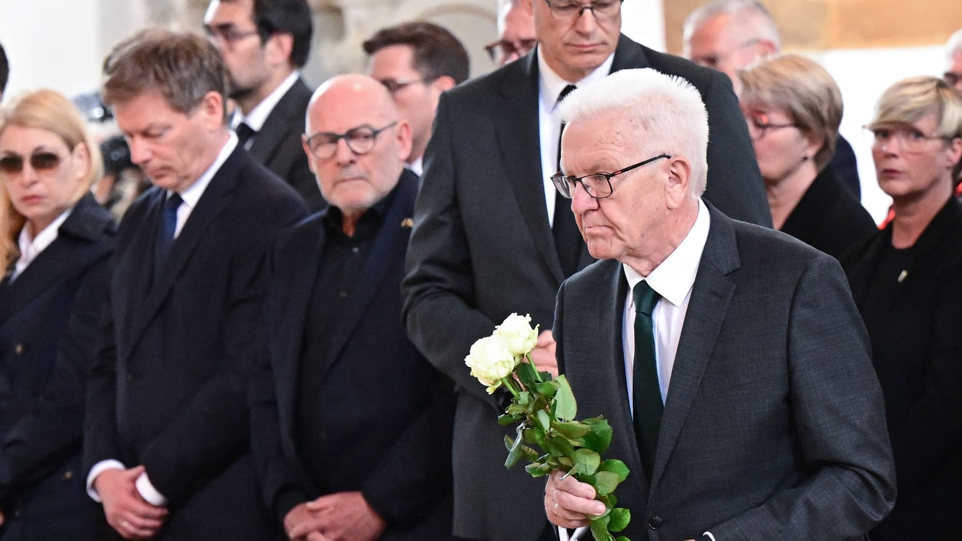 Trauergottesdienst für die Opfer des tödlichen Zugunglücks Trauergottesdienst für die Opfer des tödlichen Zugunglücks