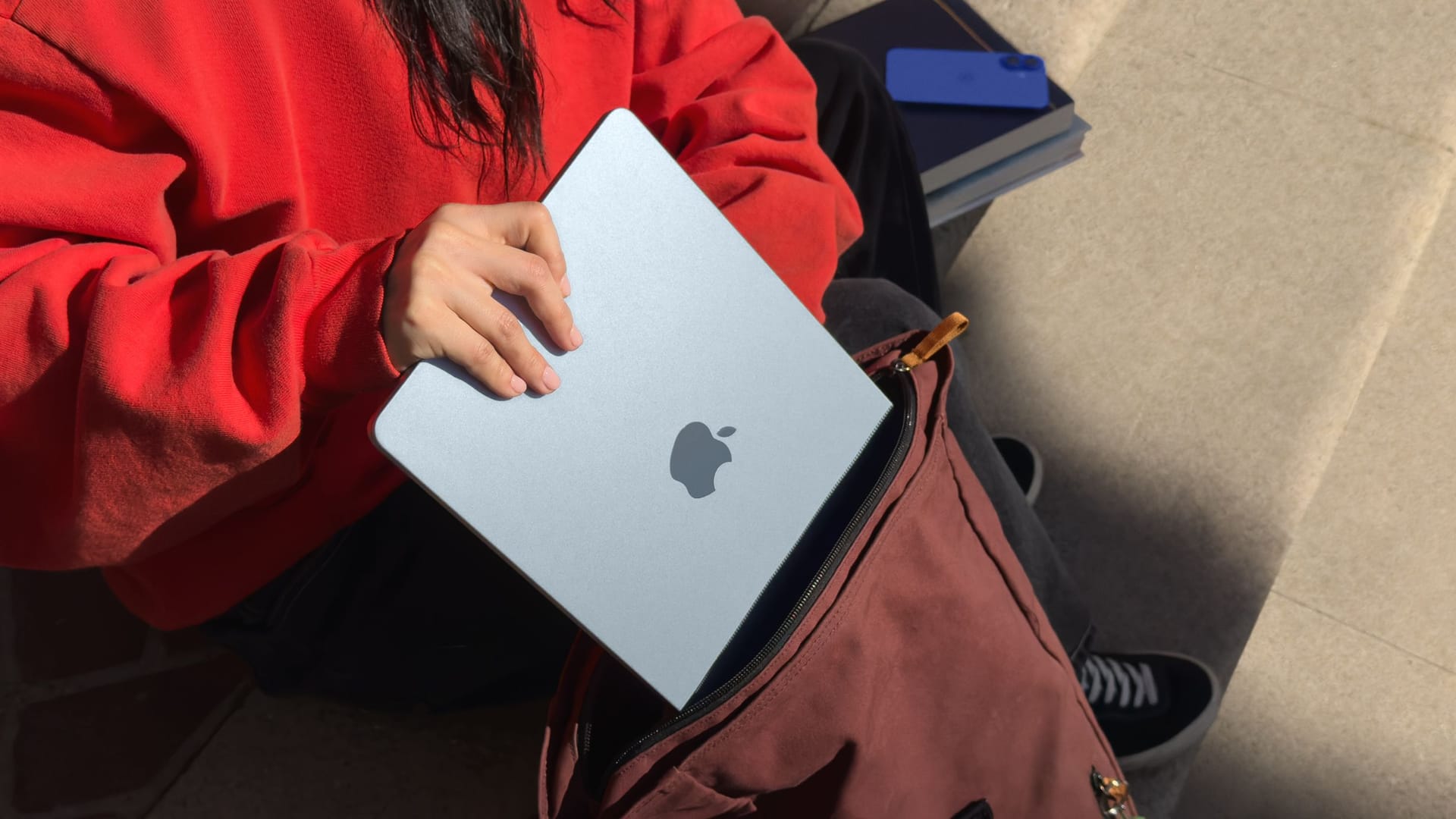 Das MacBook Air punktet mit einer langen Akkulaufzeit und einem schnellen Chip. Das MacBook Air punktet mit einer langen Akkulaufzeit und einem schnellen Chip.