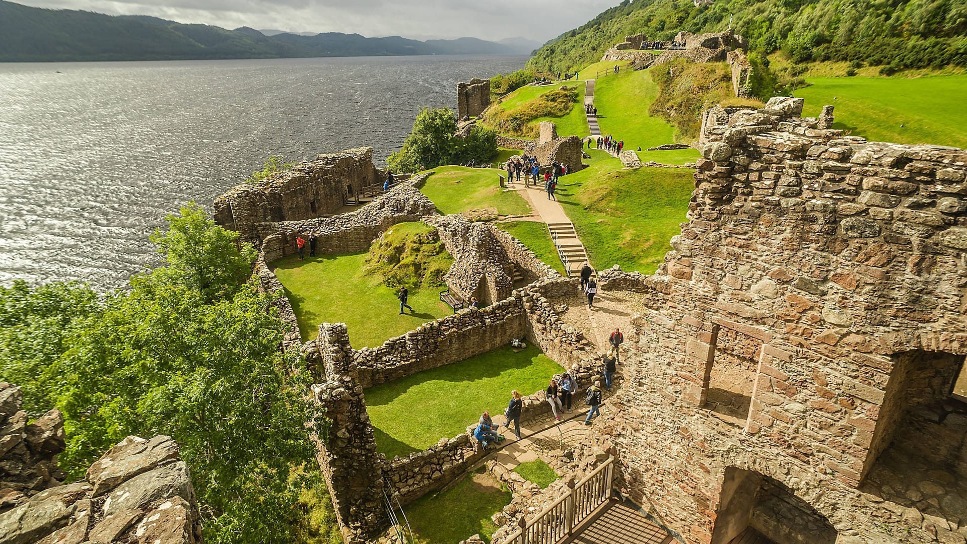 Die am Loch Ness gelegene Burgruine Urquhart Castle in Drumnadrochit: In der Nähe wurde ein Junge sexuell missbraucht.