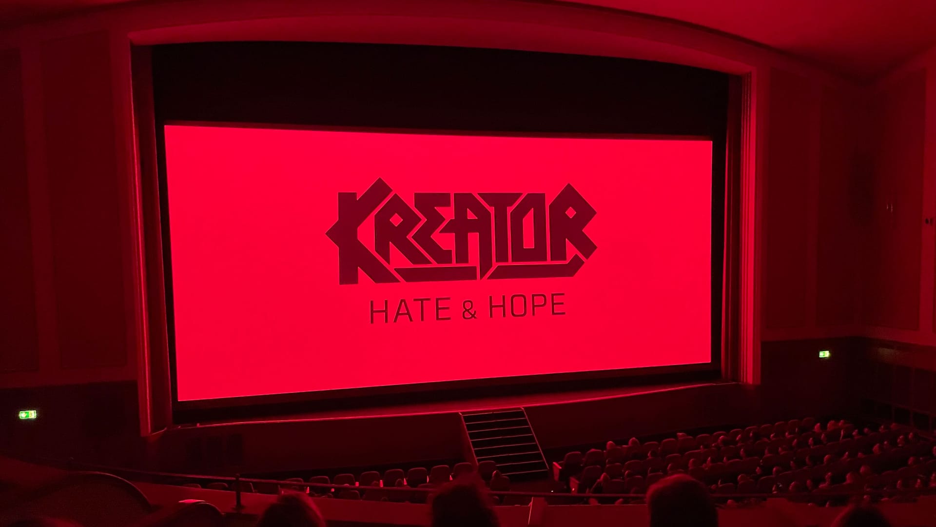 Die Premiere der Kreator-Doku in der Essener Lichtburg am 21. August: Die Vorführung war mit 1.250 Zuschauern ausverkauft.