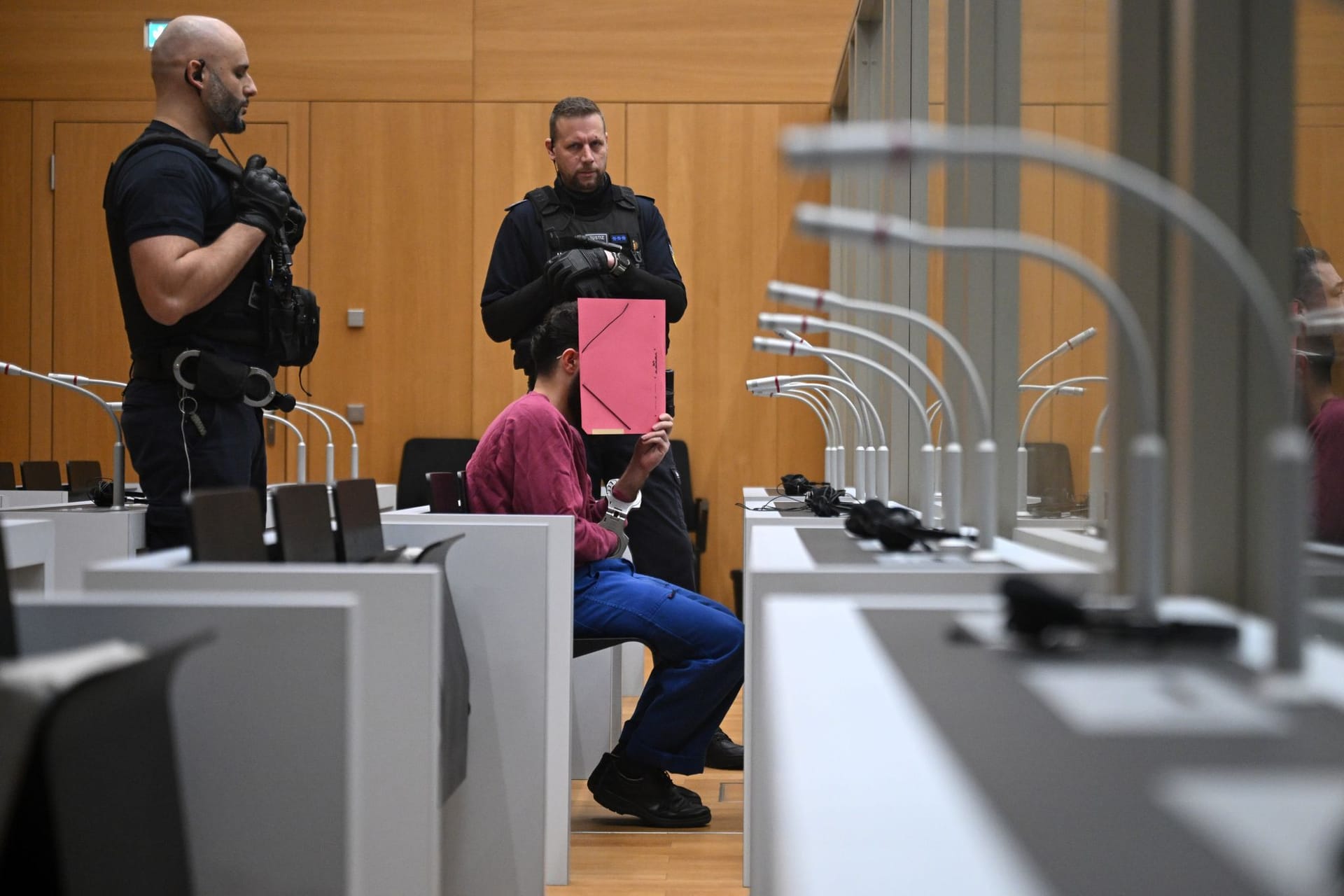 Auftakt Staatsschutzverfahren wegen Messerangriff in Mannheim