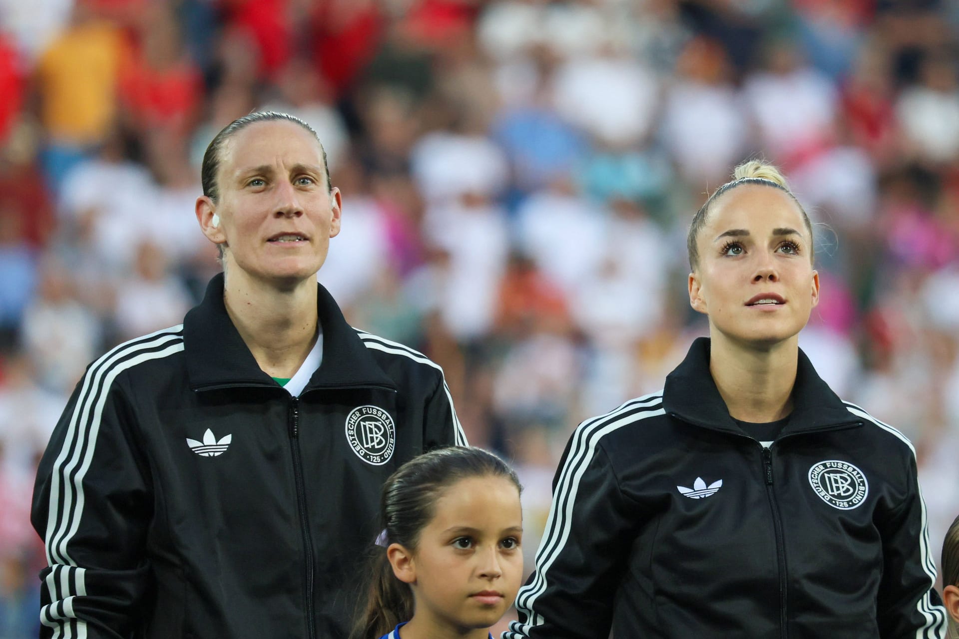 Ann-Katrin Berger (links) und Giulia Gwinn: Sie teilen sich die Auszeichnung zur Fußballerin des Jahres.