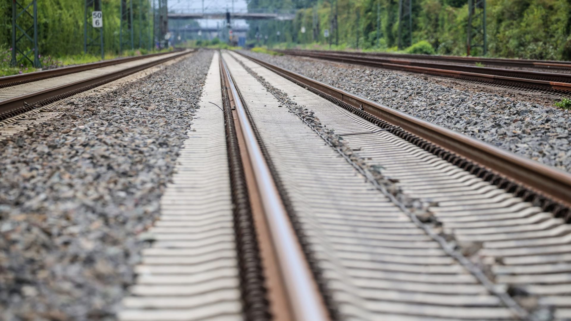 Bahnverkehr in NRW fließt - neuer Tatort in Sachsen-Anhalt