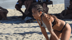 Profi-Volleyballerin nach Party tot im Pool gefunden