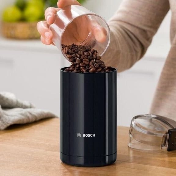 Bei Amazon ist aktuell eine elektrische Kaffeemühle von Bosch im Angebot.