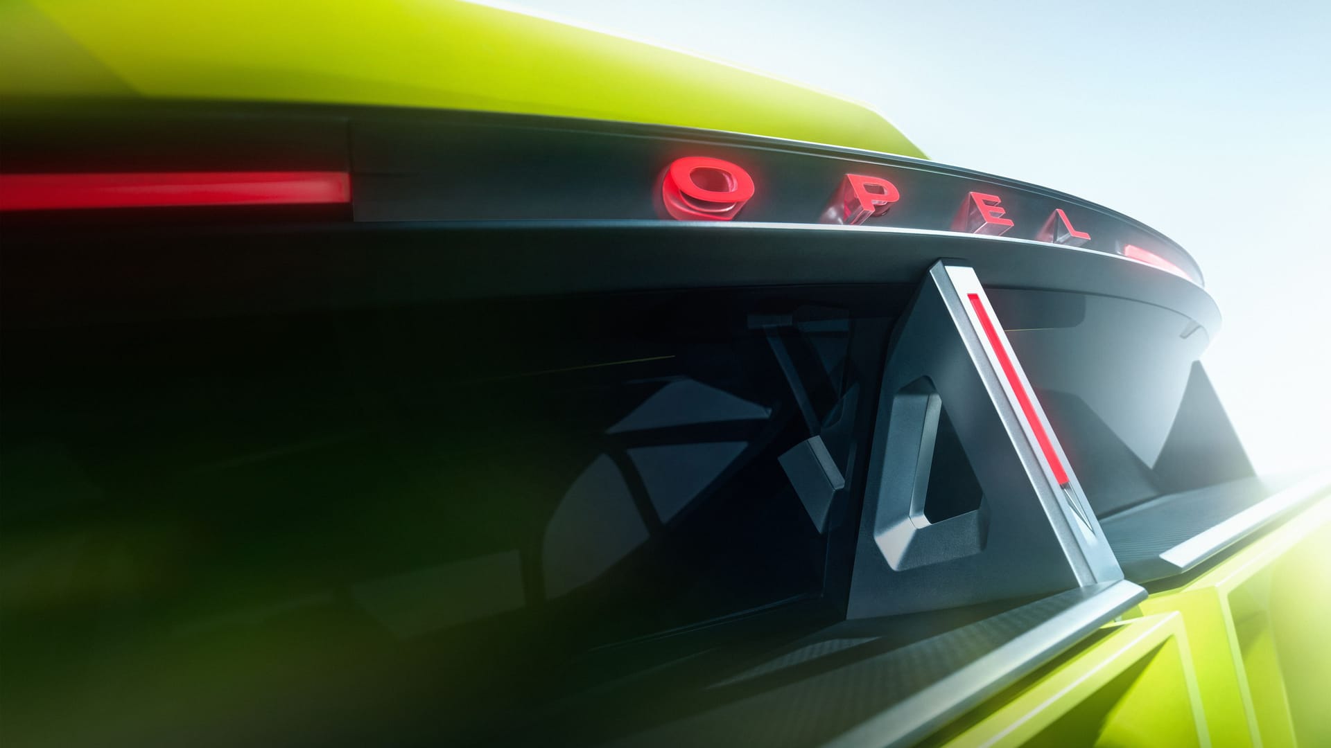 Radikale Formen außen, Überrollbügel innen: Mit seinem neuesten Konzept erinnert Opel nicht zufällig an den Manta.