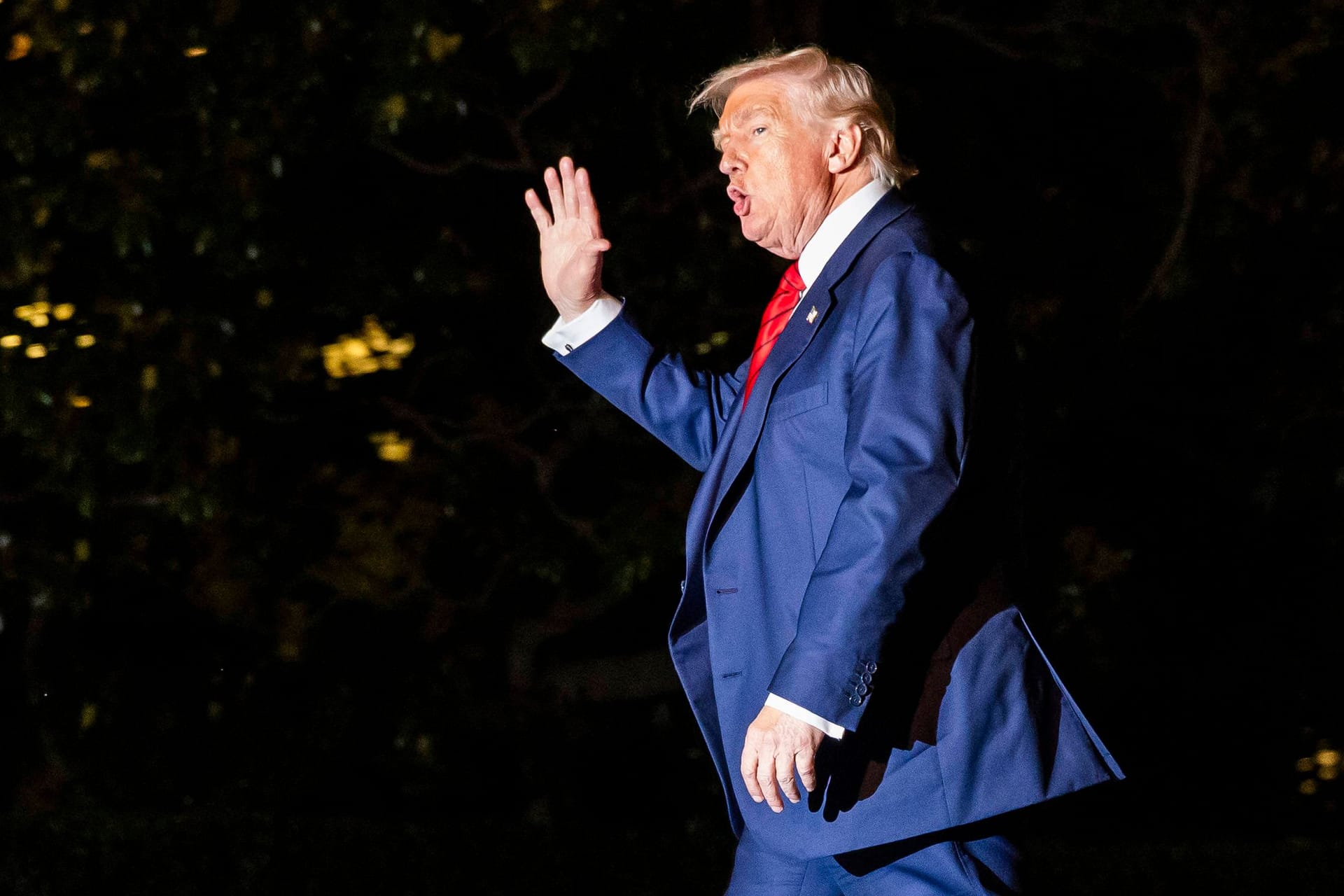 US-Präsident Donald Trump kommt am Weißen Haus an: Die Wirtschaftszahlen passen ihm nicht.