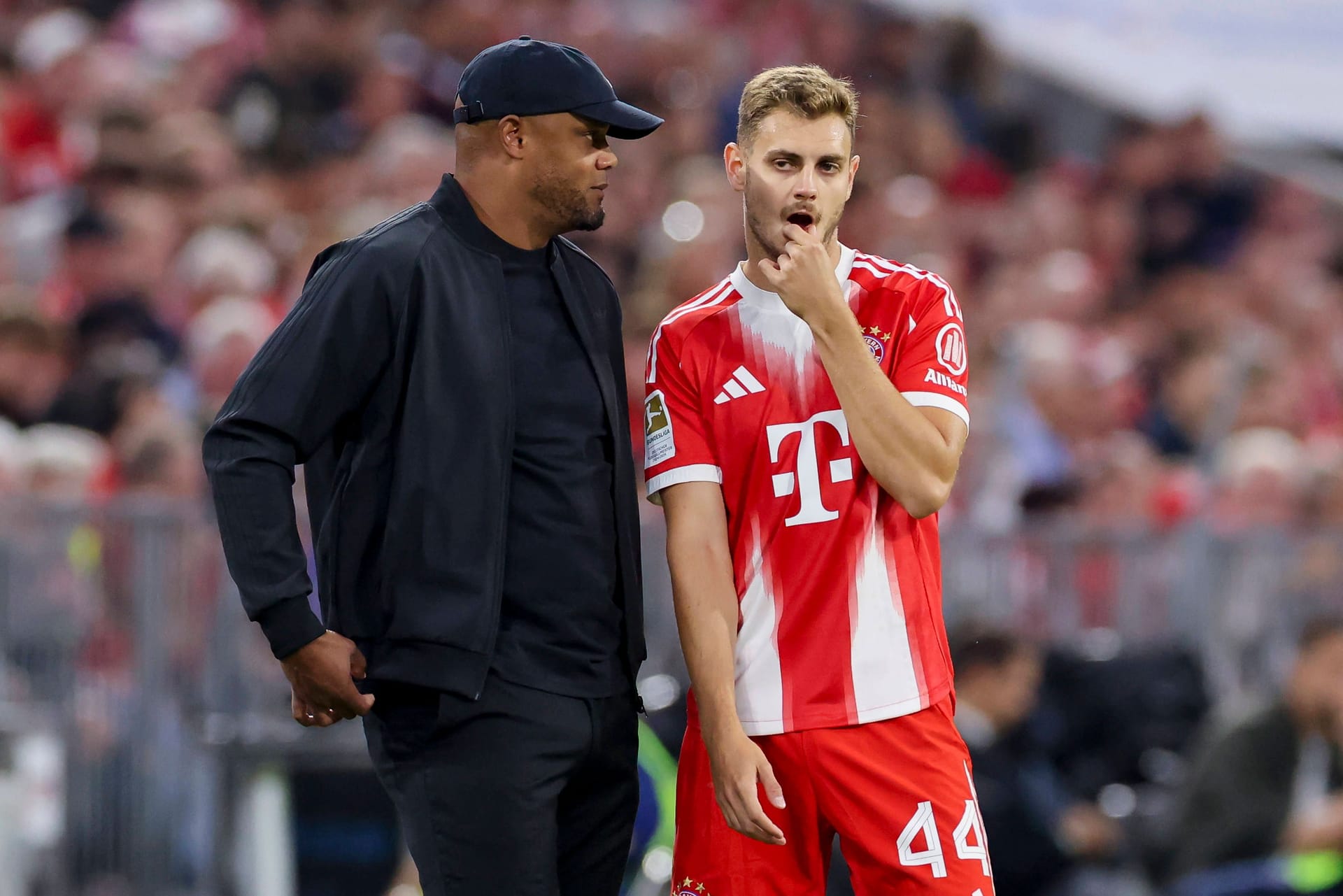 Josip Stanišić: Defensiv sicher, offensiv auffällig. Der kroatische Nationalspieler bereitete indirekt das 1:0 vor, ließ über seine Seite kaum etwas zu, bekam aber auch nicht allzu viel zu tun. Note 2