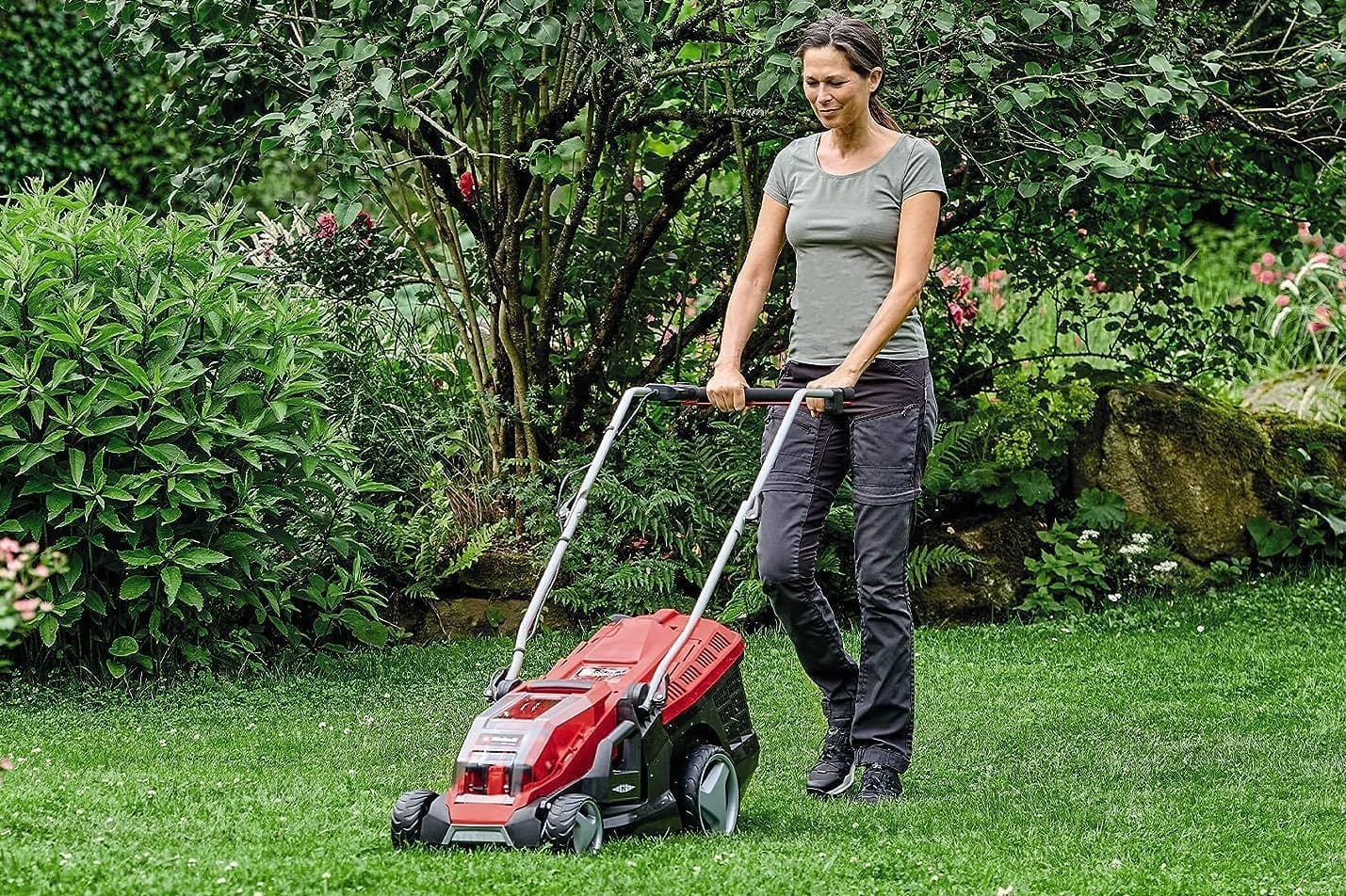 Heute ist der Akku-Rasenmäher von Einhell bei Amazon zum Rekord-Tiefpreis erhältlich.