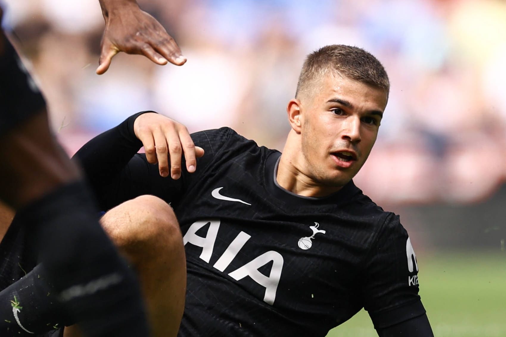 Luka Vuskovic im Tottenham-Dress (Archivfoto): Wird er an die Elbe ausgeliehen?