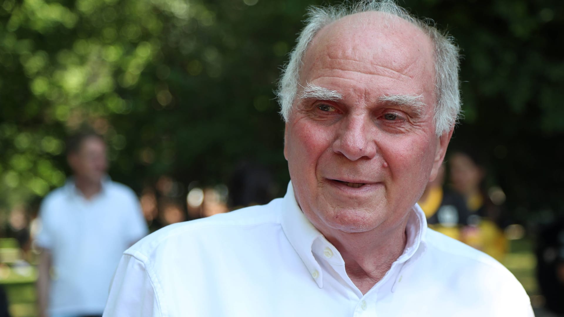 Uli Hoeneß: Der Ehrenpräsident des FC Bayern war bei einer Golfveranstaltung zu Gast.