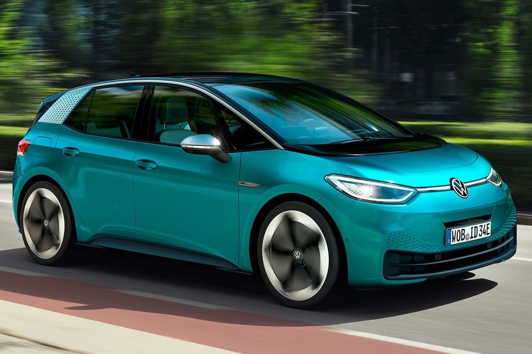Umstrittene Formensprache: Bei Elektroautos wie dem ID.3 setzte VW auf futuristische Formen. Jetzt kehrt der Konzern zu vertrauter Optik zurück.