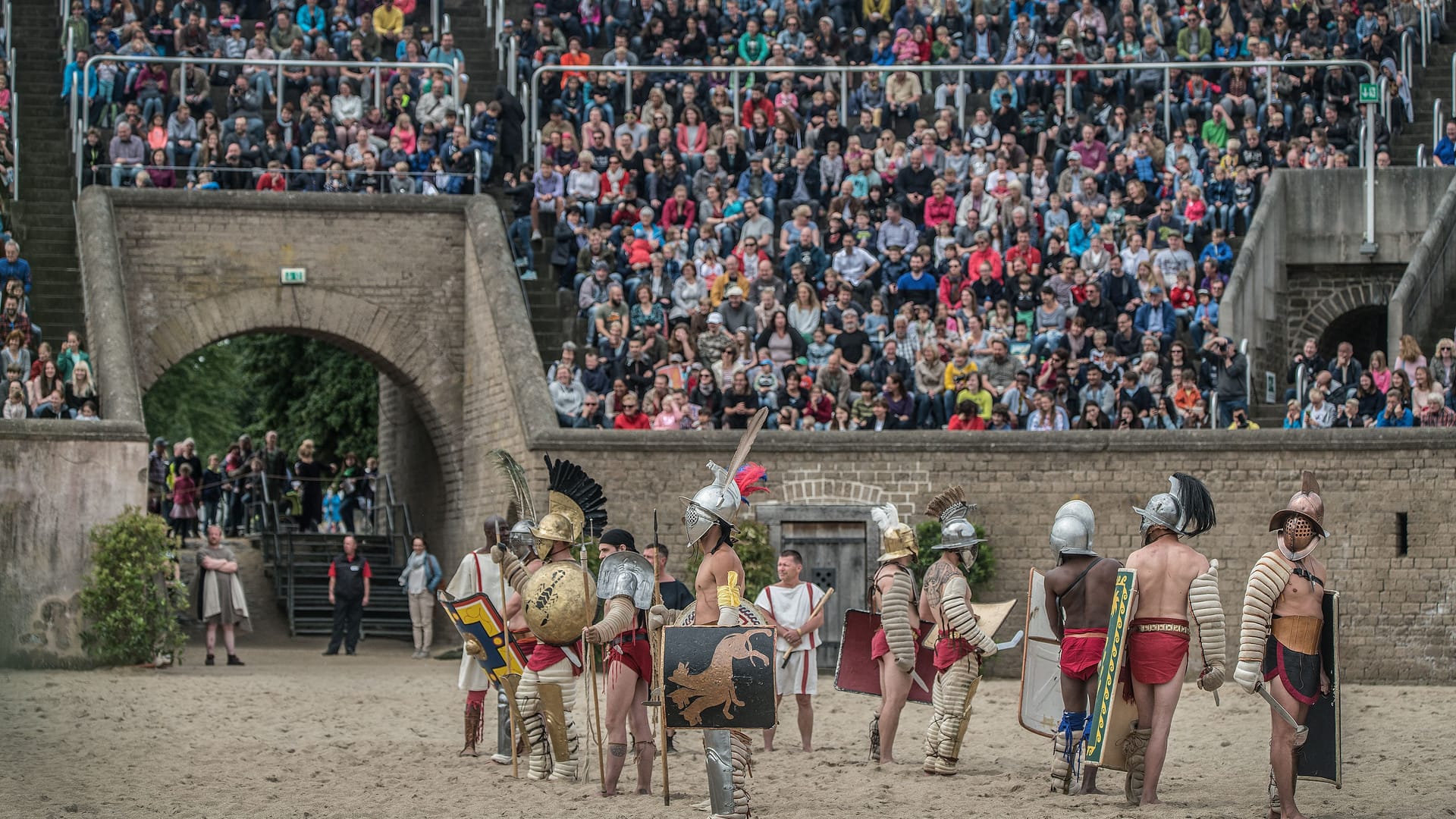 Römerfest Schwerter Brot und Spiele im Archäologischen Park Xanten (APX) Römerfest Schwerter Brot und Spiele im Archäologischen Park Xanten (APX)