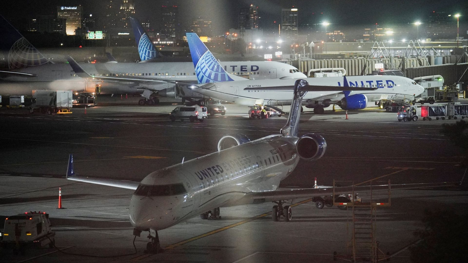 United-Flugzeuge am Boden: Insgesamt waren mehr als 1.000 Flüge verspätet.