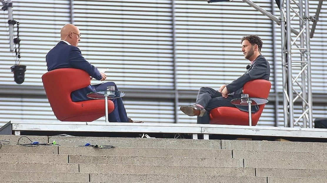 Matthias Deiß und Felix Banaszak: Die beiden haben sich für das nächste "Sommerinterview" zusammengesetzt. Matthias Deiß und Felix Banaszak: Die beiden haben sich für das nächste "Sommerinterview" zusammengesetzt.