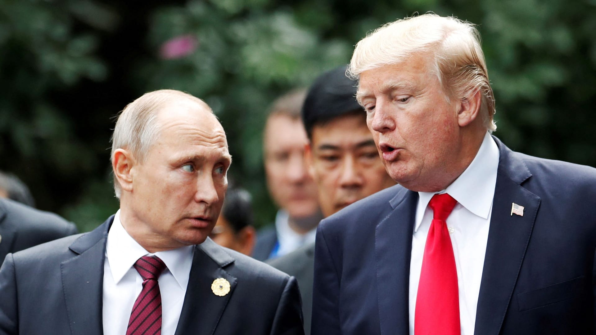 Russlands Präsident Wladimir Putin und US-Präsident Donald Trump beim APEC-Gipfel in Danang, Vietnam, 2017.