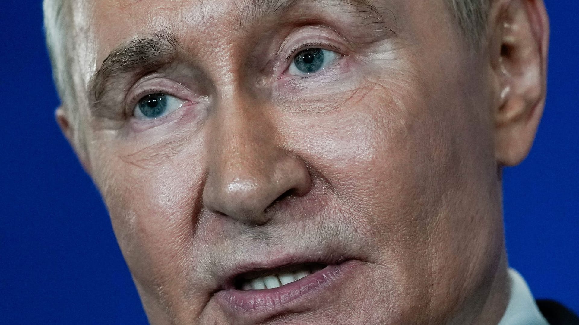 Wladimir Putin bei dem Alaska-Gipfel mit Donald Trump. Wladimir Putin bei dem Alaska-Gipfel mit Donald Trump.