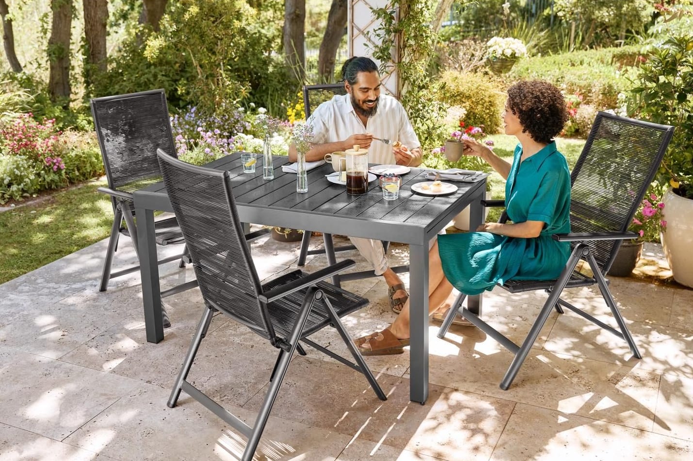 Garten-Deal bei Lidl: Der ideale Gartentisch für jedes Wetter.