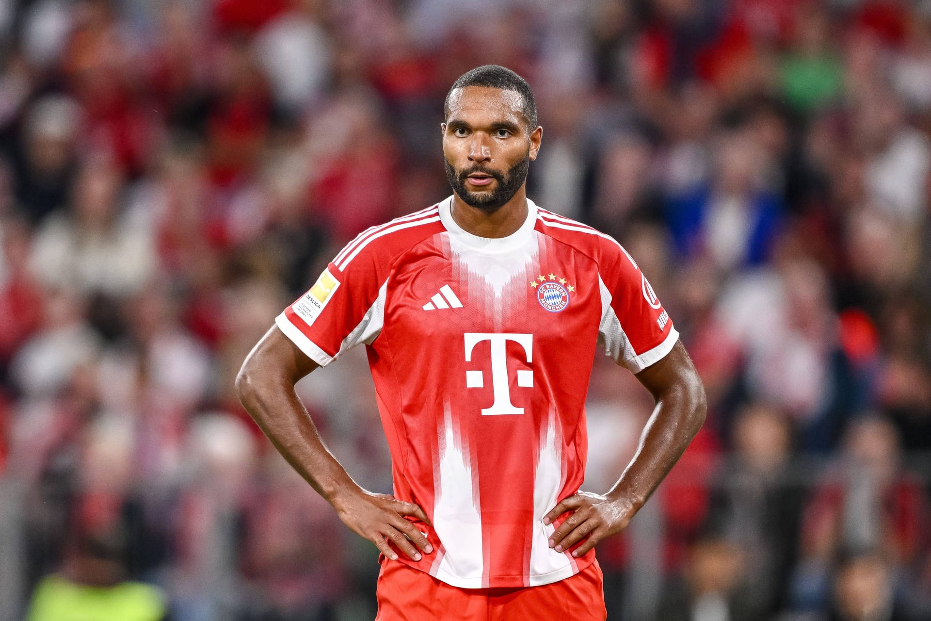 Jonathan Tah (bis 68.): Der Neuzugang war Teil einer guten Leistung im Abwehrzentrum. Hatte mächtig Glück, dass das Nusa-Tor nicht zählte, da er das Duell zuvor verlor. Nach vorne relativ unauffällig. Note 3