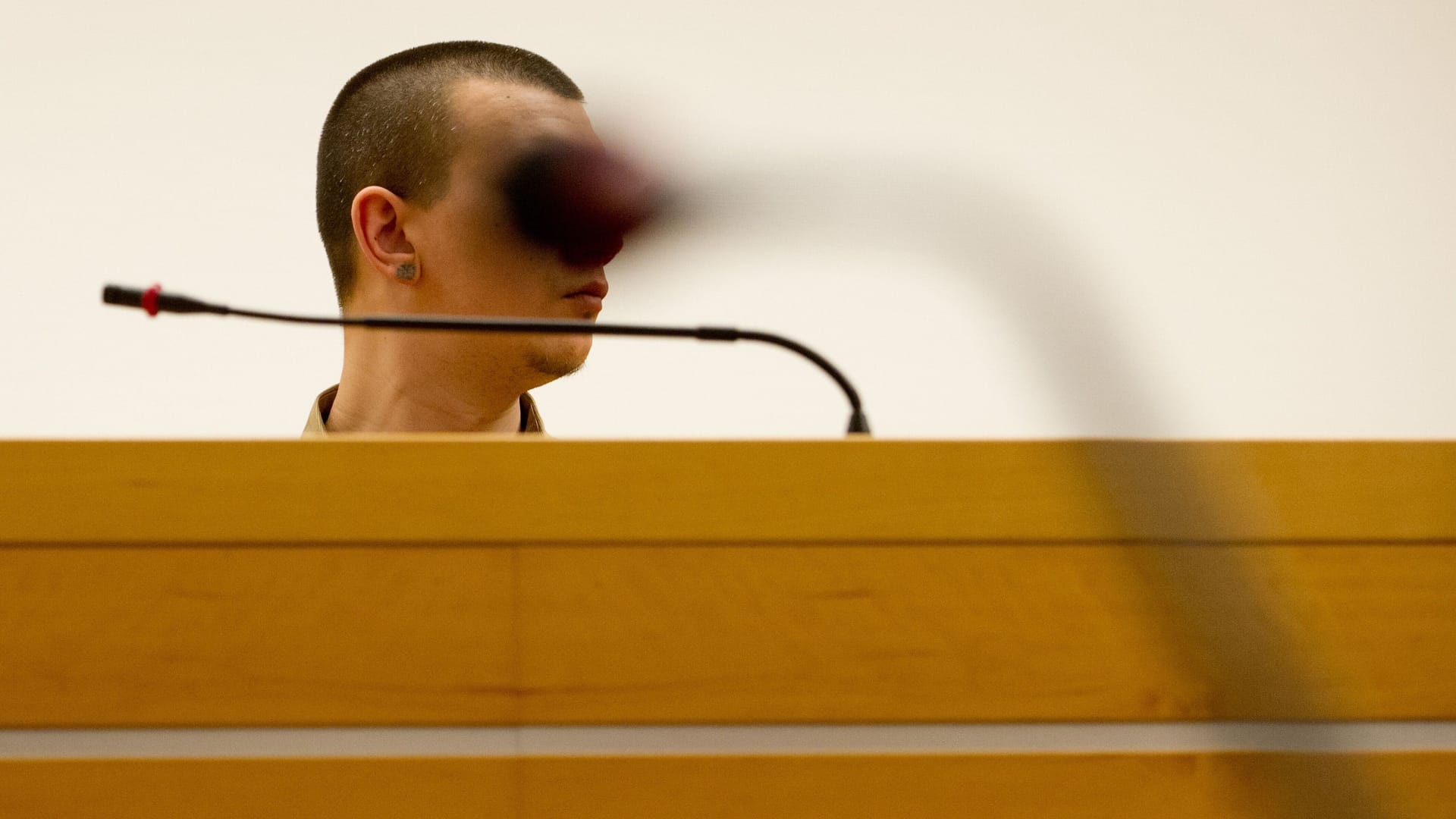 Alexander K. im Gerichtssaal im Jahr 2013: Der verurteilte Mörder wird auf Social Media als Star gefeiert.