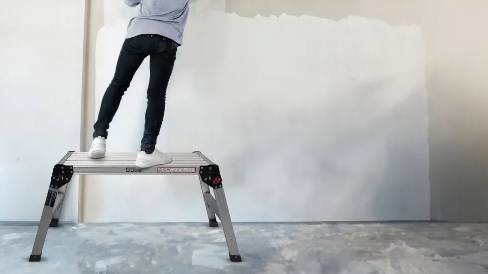 Arbeitsplattform zum Tiefstpreis: Bei Globus Baumarkt sichern Sie sich ein klappbares Modell für nur 35 Euro.