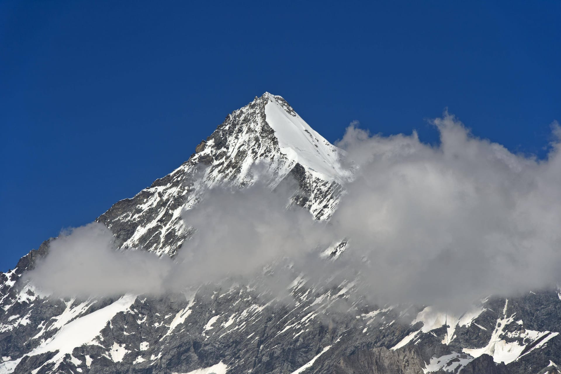 Der Weisshorn-Gipfel in der Schweiz (Archivbild): Beim Abstieg geschah das tödliche Unglück.