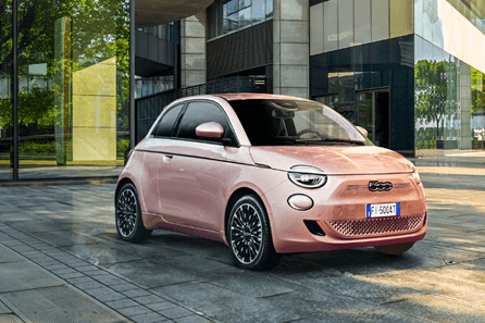 Leasing-Angebot: Bei 9Drive sichern Sie sich den Fiat 500 Elektro MY25 Long Range für nur 149 Euro im Monat.