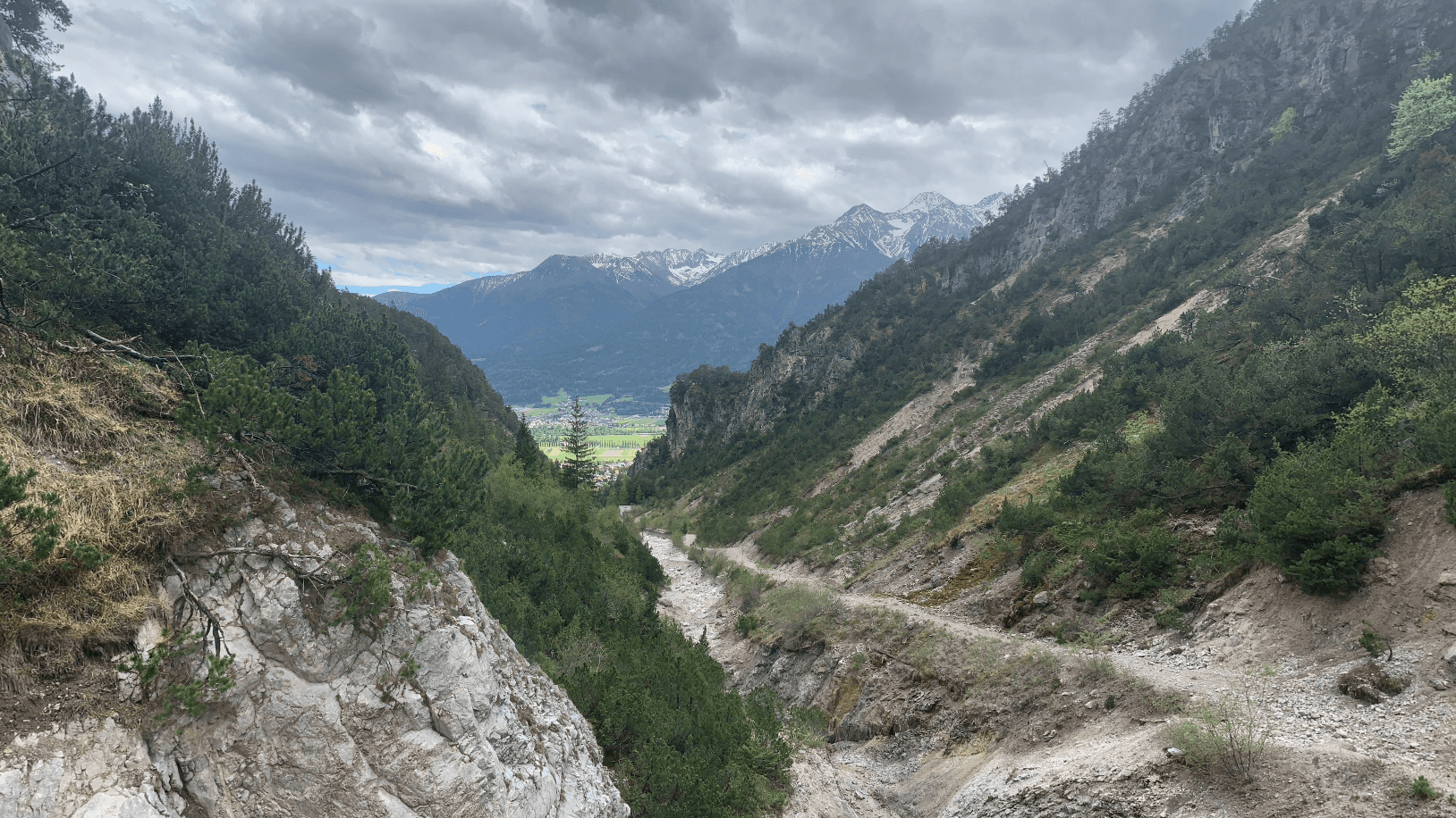 Die Arzbergklamm in Tirol (Archivbild): Hier stürzte mutmaßlich ein österreichischer Top-Banker in den Tod.