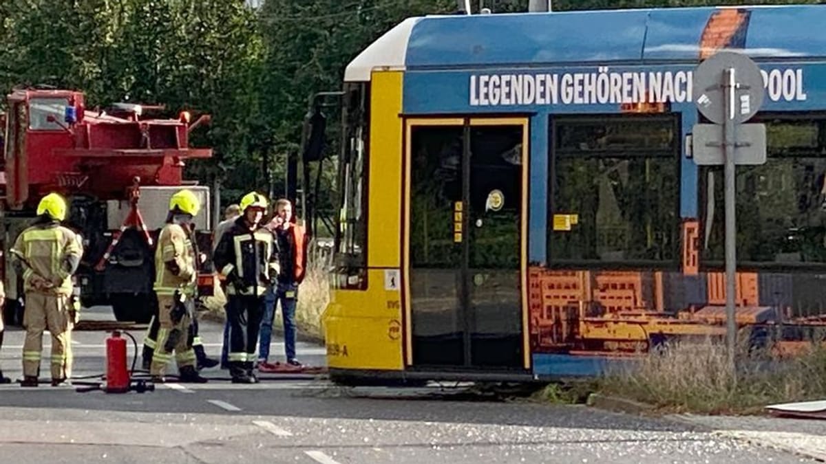 Berlin: Verletzte bei Unfall am Alexanderplatz