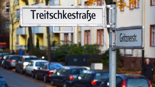 Die Treitschkestraße in Berlin (Archivbild): In zwei Wochen steht ein anderer Name auf den Straßenschildern. Die Treitschkestraße in Berlin (Archivbild): In zwei Wochen steht ein anderer Name auf den Straßenschildern.