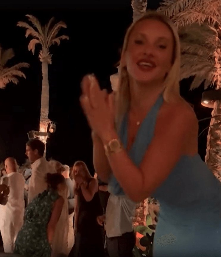 Evelyn Burdecki feierte ihren Geburtstag auf Mykonos neben Kronprinzessin Victoria und Prinz Daniel. Evelyn Burdecki feierte ihren Geburtstag auf Mykonos neben Kronprinzessin Victoria und Prinz Daniel.