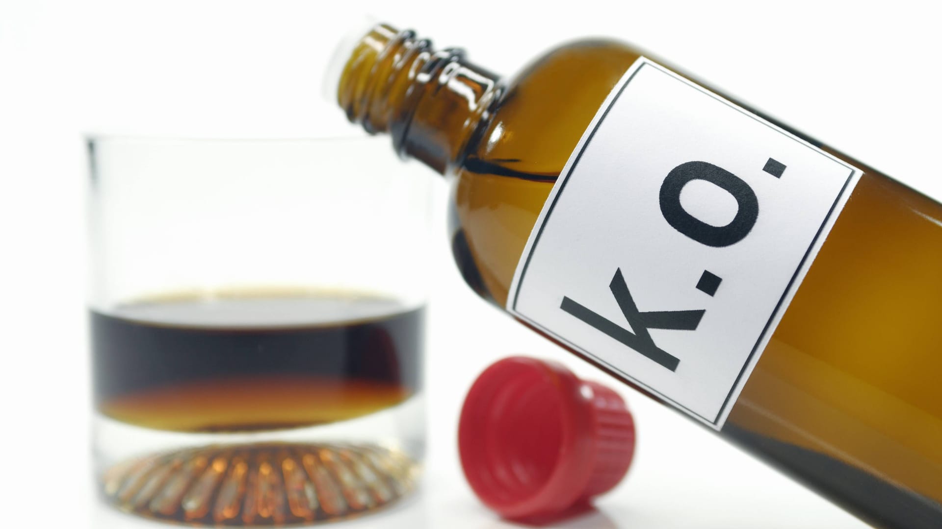 Ein Fläschen K-o.-Tropfen (Symbolbild): Der Wirkstoff wird schnell vom Körper abgebaut, weshalb er nicht allzu lange nachweisbar ist. Ein Fläschen K-o.-Tropfen (Symbolbild): Der Wirkstoff wird schnell vom Körper abgebaut, weshalb er nicht allzu lange nachweisbar ist.