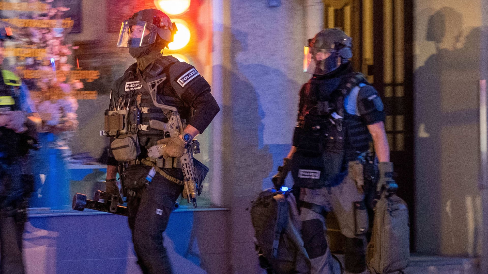 Polizei in Berlin im Einsatz (Archivbild): In Zehlendorf kam es zu einer Gefahrenlage.