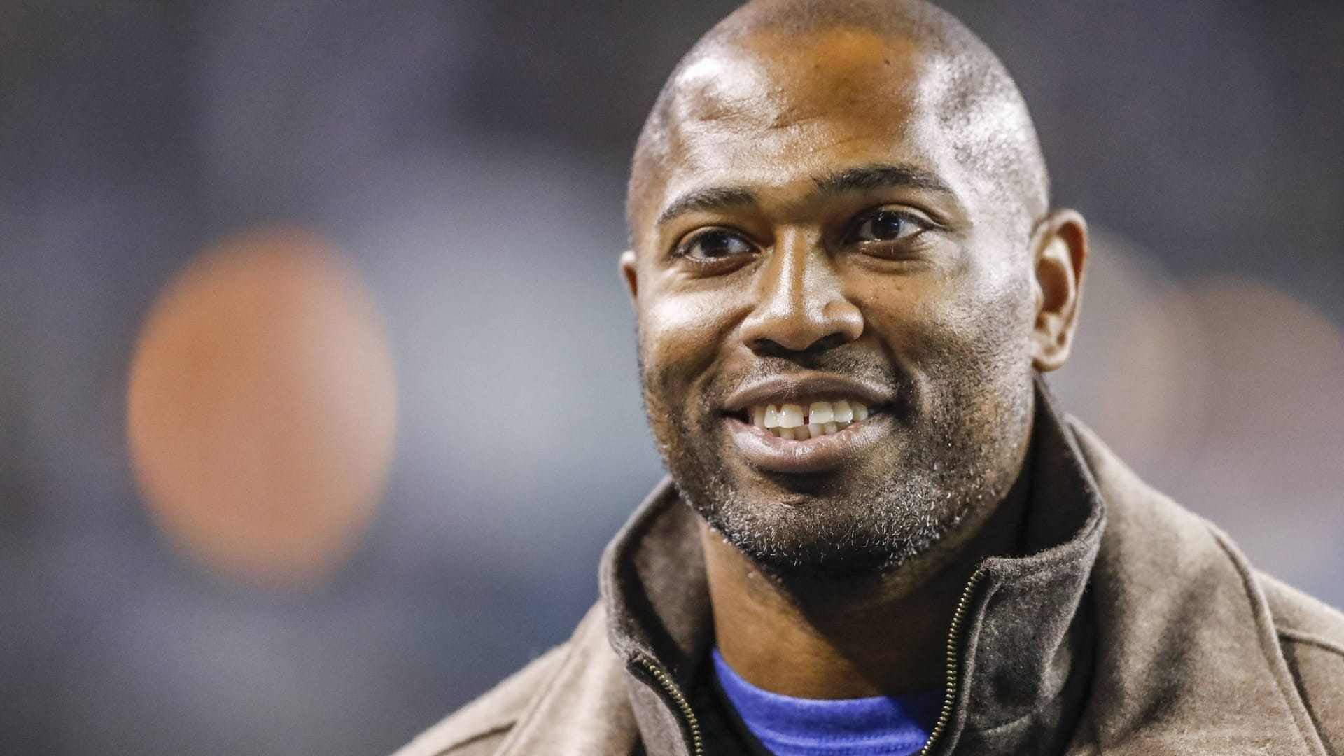 Shaun Alexander: Er spielte früher für die Seattle Seahawks und Washington Redskins. Shaun Alexander: Er spielte früher für die Seattle Seahawks und Washington Redskins.
