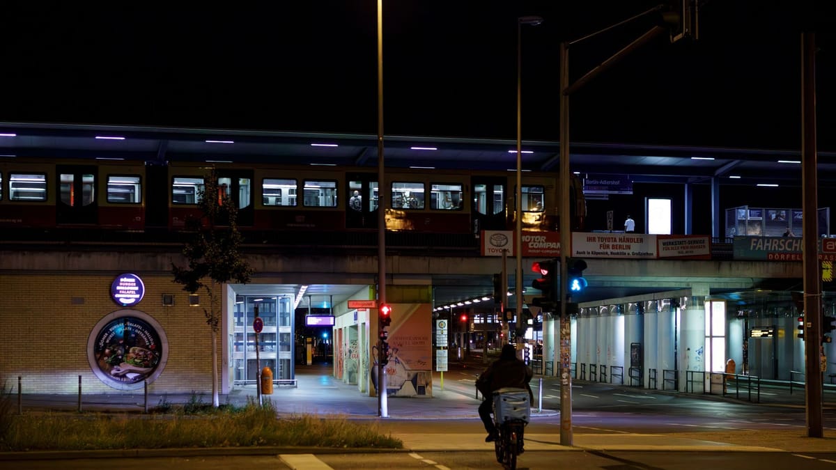 Stromausfall in Berlin: Reparatur der Leitungen dauert noch Monate