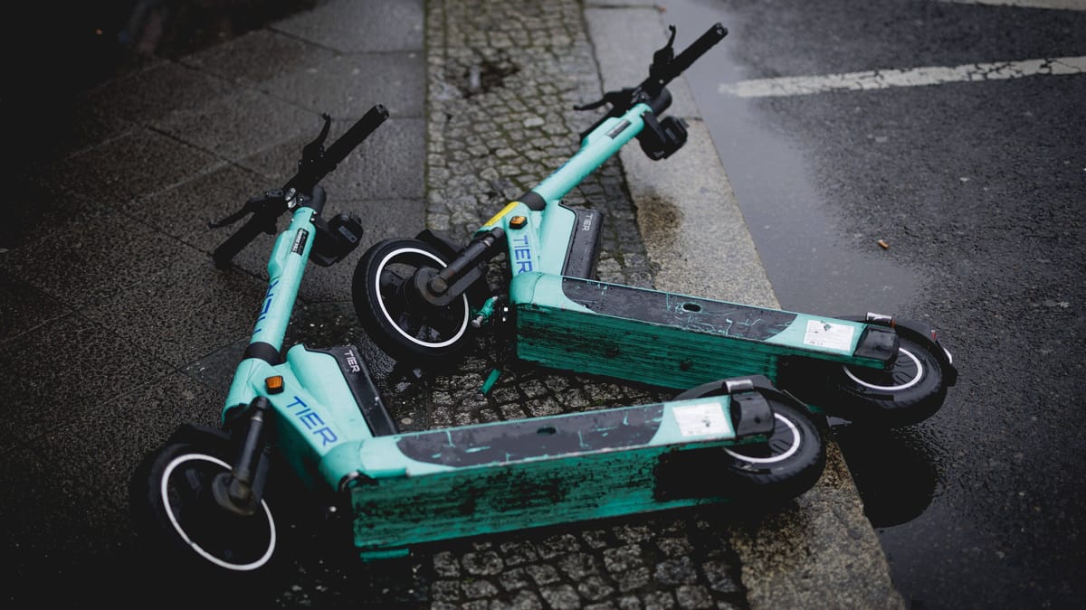 Delmenhorst: Unbekannte schießen auf E-Scooter-Fahrer – versuchte Tötung
