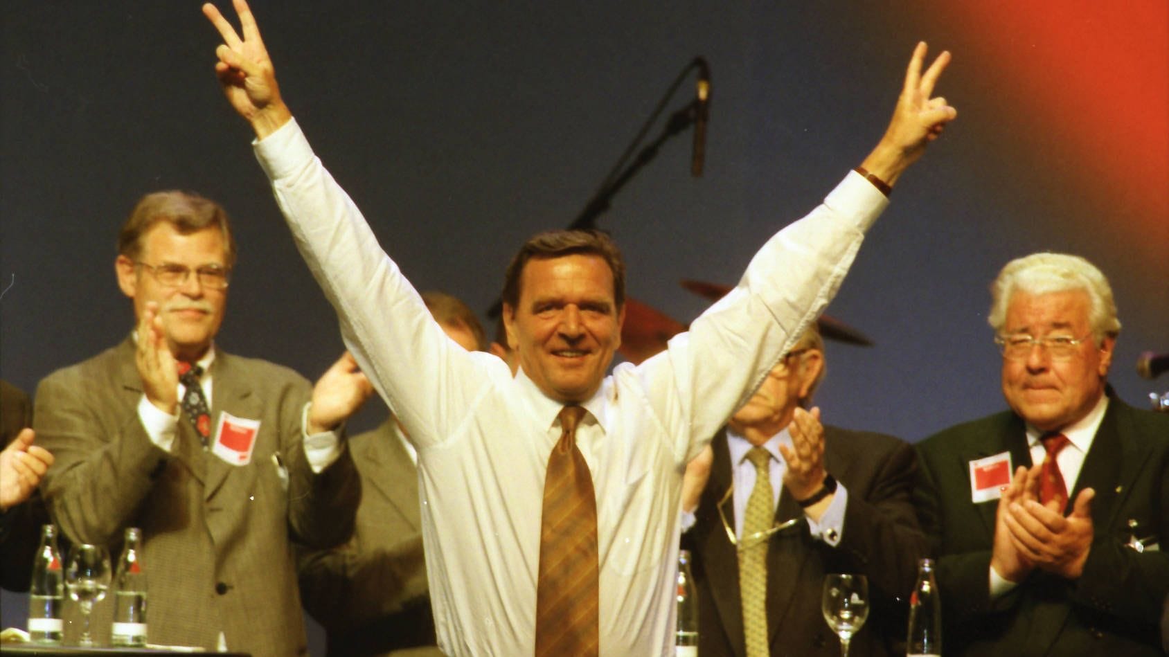 Gerhard Schröder im Jahr 2000 (SPD) (Archiv): Für seine Agenda 2010 setzte er sogar die Koalition aufs Spiel.