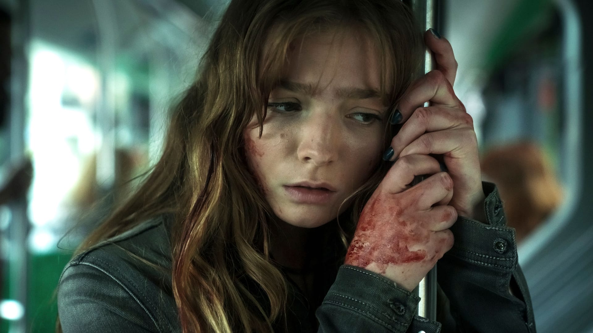 Schülerin Roberta blutverschmiert im Bus: Der "Polizeiruf 110" begeisterte das TV-Publikum.